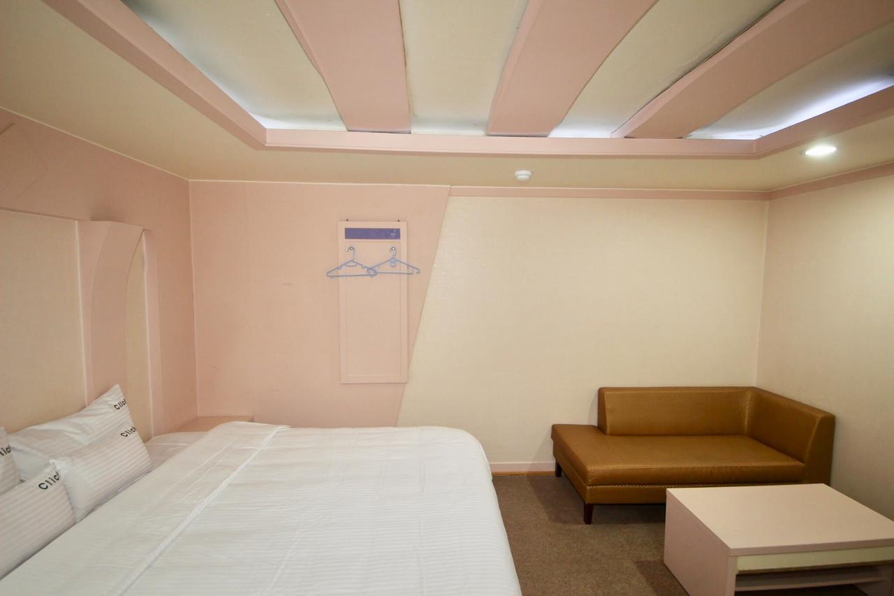 Click 21 Motel Busan Exterior photo